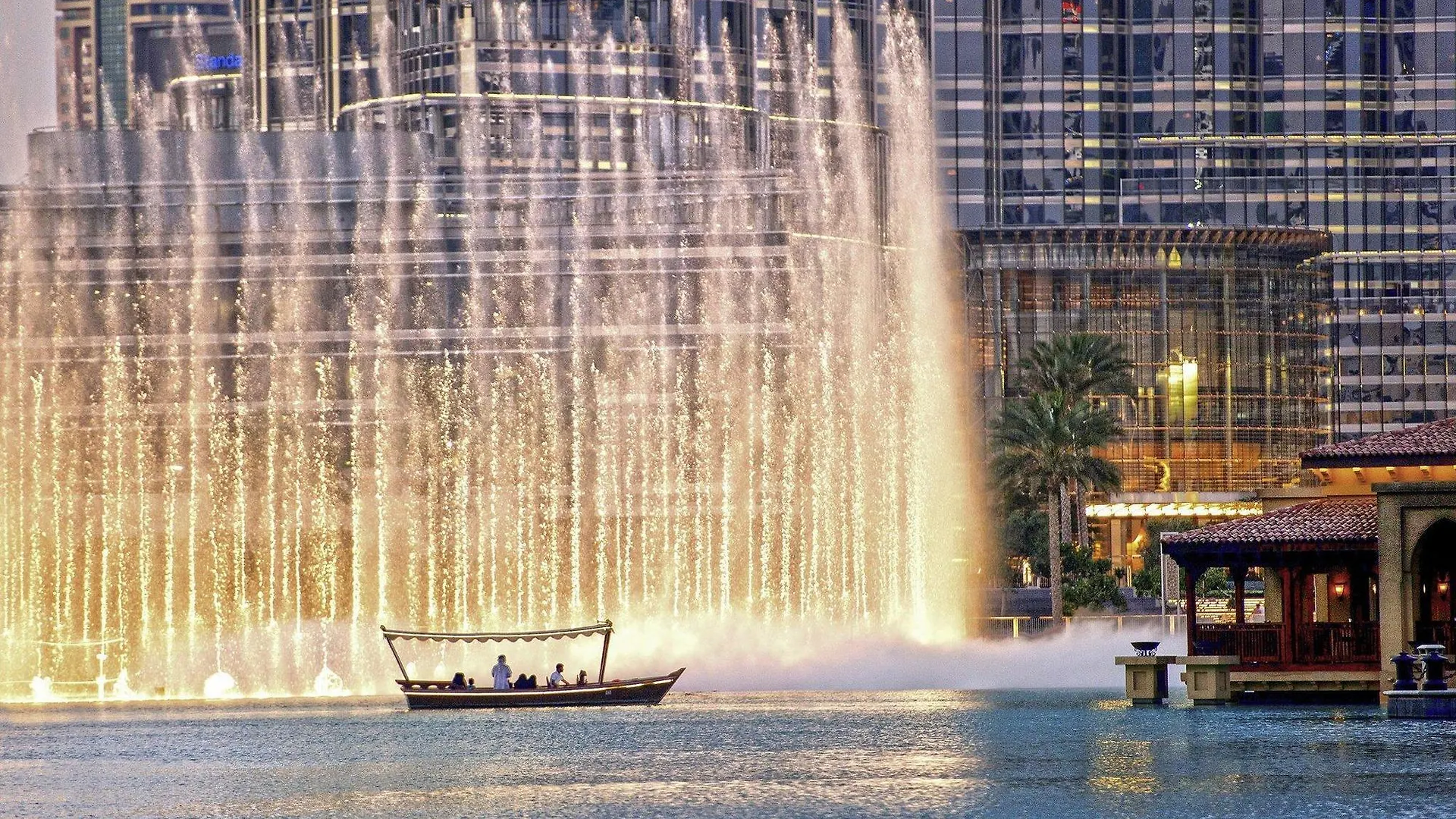 Hotel Ibis World Trade Centre Dubaj 3*,
