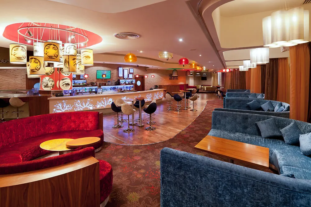 ***  מלון דובאי Ibis World Trade Centre איחוד האמירויות הערביות